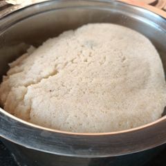A picture of Sooji halwa.(semolina).