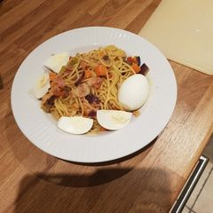 A picture of Spaghetti with eggs.