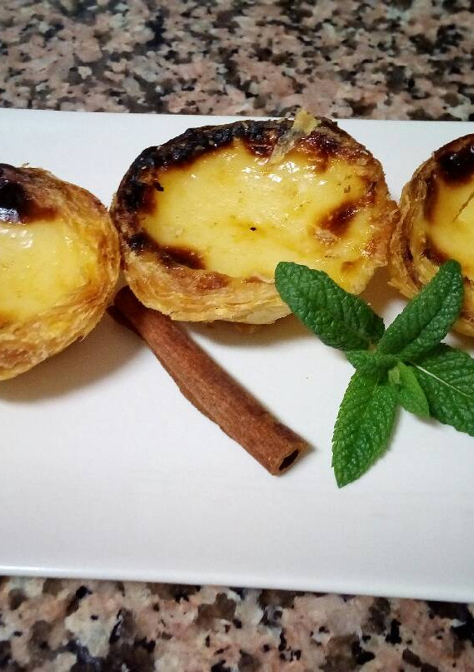Una foto de Hojaldritos rellenos de crema