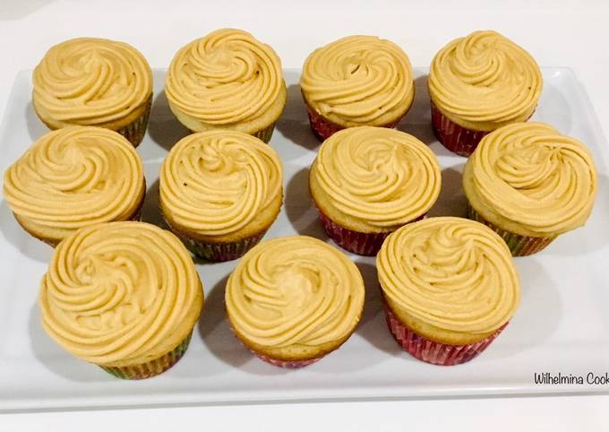 Simple Way to Make Favorite Greek Yogurt Cupcakes With Dulce De Leche
Frosting