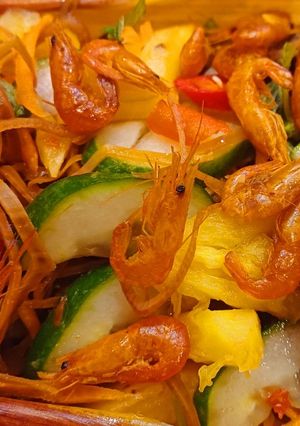 Hình của món Gỏi hoa chuối tép.