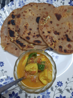 A picture of Whole wheat paneer paratha.