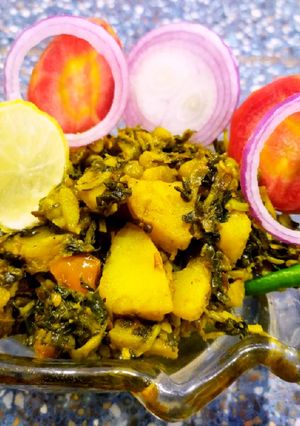 A picture of Aloo Methi.