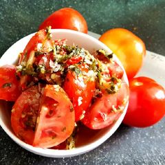 A picture of Purry's Easy Tomato Salad.