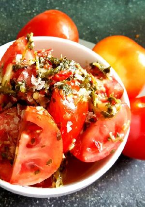 A picture of Purry's Easy Tomato Salad.