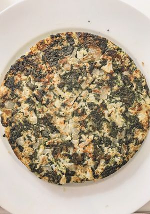 Una foto de Tortilla de espinaca y coliflor