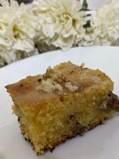 صورة لوصفة بسبوسة بقطع الشوكولاته