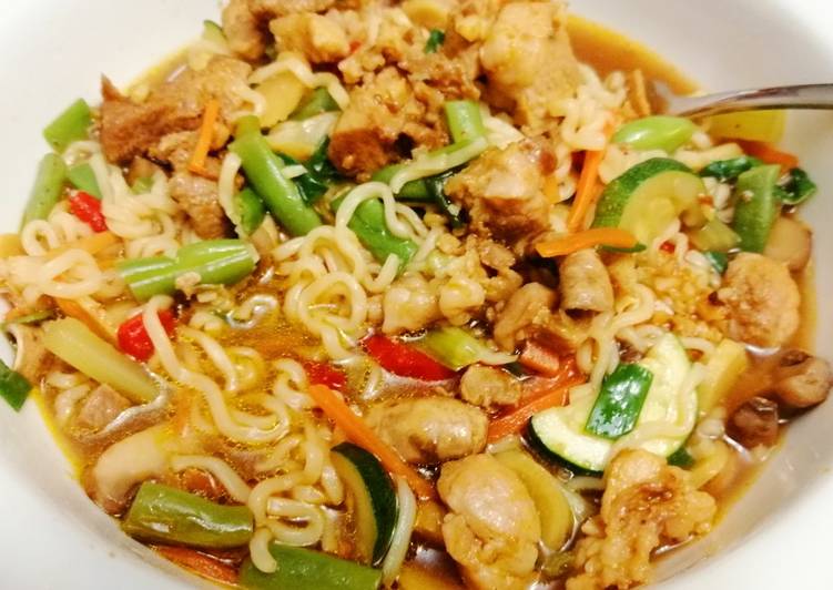 Ramén con Carne & vegetales al Wok