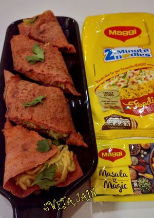 मैजिक ए मसाला मैगी डोसा(Magic E Masala Maggi Dosa recipe in Hindi) रेसिपी मुख्य फोटो