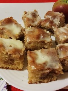 Fahéjas csiga süti, almával 🍏🍂 recept fotója