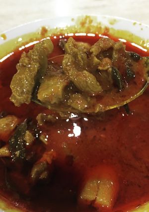 A picture of Asam pedas daging.