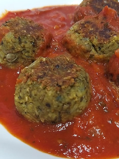 Una foto de Albóndigas de Lentejas en Salsa Tandoori