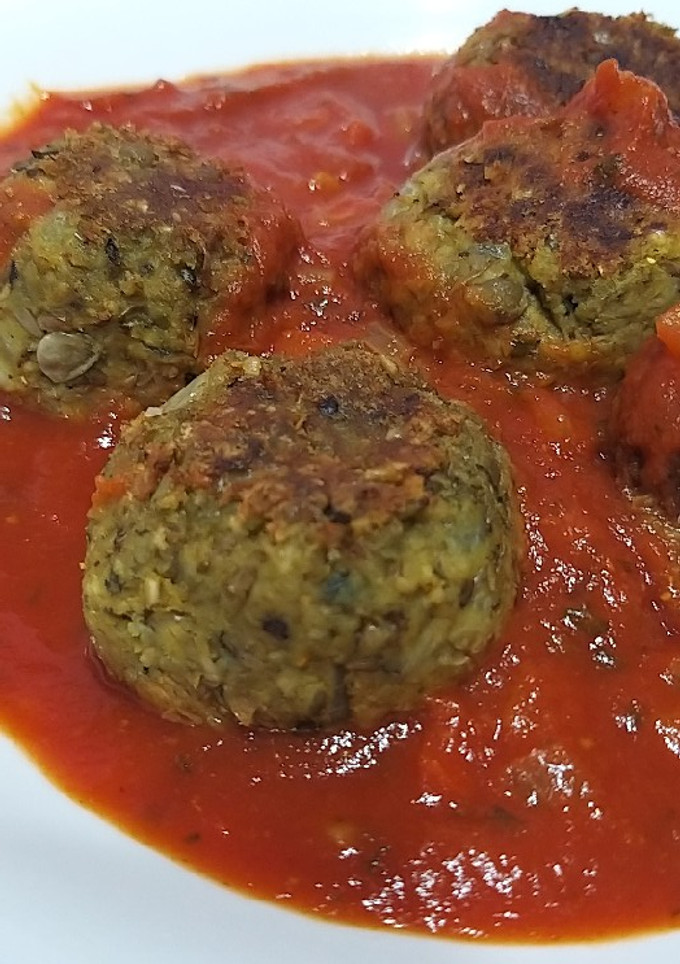 Una foto de Albóndigas de Lentejas en Salsa Tandoori