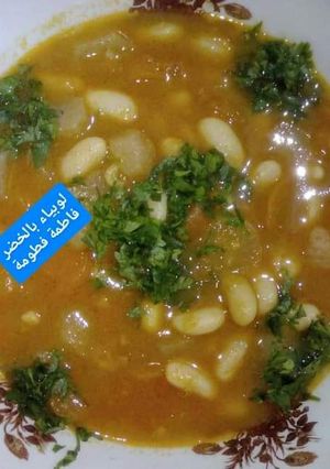 صورة لوصفة لوبياء بالخضر