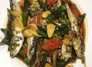 Foto resep Gereh besek tumis lombok ijo