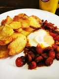 Huevos Enchorizados con Papas Chips