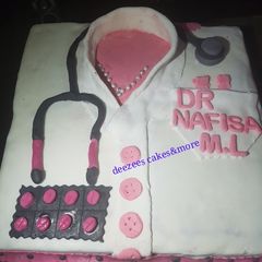 A picture of Fondant cake.