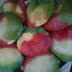 Tricolour masala puri A picture of Tricolour masala puri.