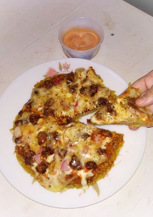 A picture of Maggizza - maggi + pizza.