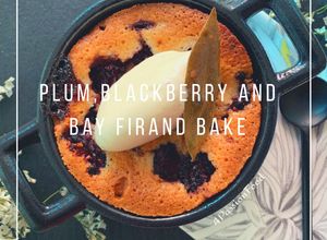 Une photo de Friand de prunes, mûres et feuille de laurier d’ottolenghi4PassionFood #healthy