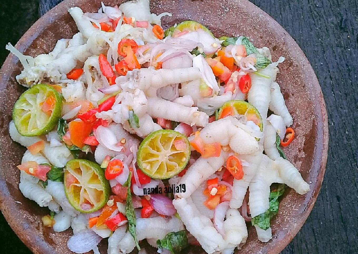 Ceker sambal matah