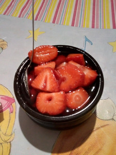 Una foto de Fresas con vinagre y azúcar