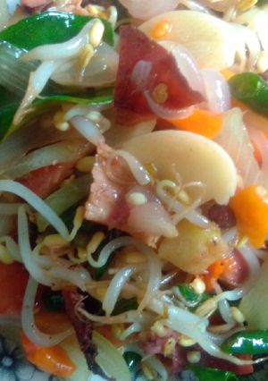 Foto resep Oseng sotong cabe ijo plus toge 🦑🦑