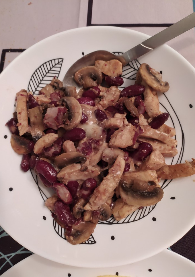 Una foto de Wrap de pollo, champiñones y alubias