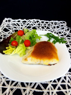 Una foto de Bacalao con salsa holandesa