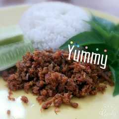 A picture of serundeng ikan asin 3P (Praktis Puedes Puol).