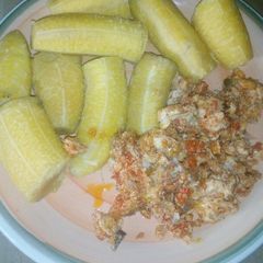 A picture of Boiled plantain and egg sauce.
