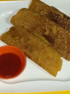 बेसन का चीला (Besan ka cheela recipe in hindi) रेसिपी मुख्य फोटो