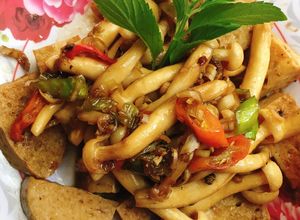 Hình của món Nấm linh chi trắng xào chả chay - cho tín đồ thèm nấm 😋.