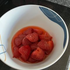 A picture of Macerated Strawberries.