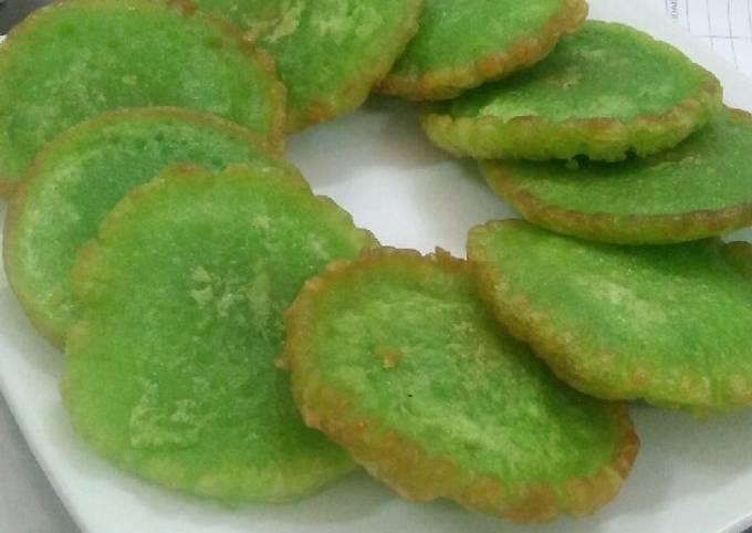 Kue cucur hijau