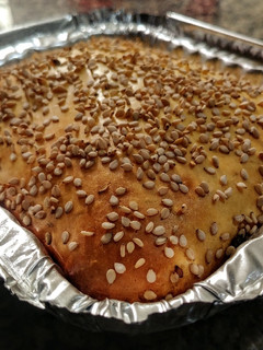 Una foto de PAN🍞DE Leche repleto de Semillas de Sésamo...!😋