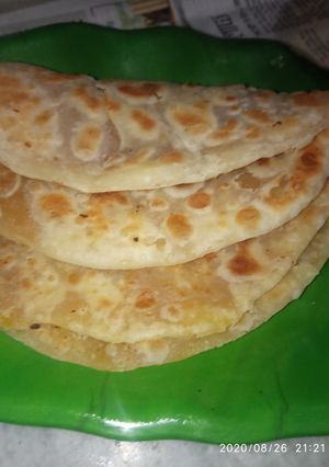 A picture of Puran Poli (Maharashtrian Sweet Flatbread).