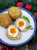 Scotch Eggs (Trứng lòng đào bọc thịt chiên xù)