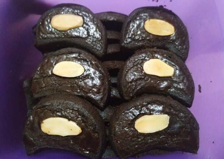 Coklat Almond Cookies