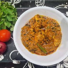 A picture of Methi Chicken.