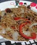 Pasta con vegetales y carne