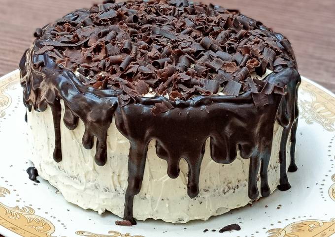 Kek coklat moist simple deco - Amani Delights Cake House | Facebook