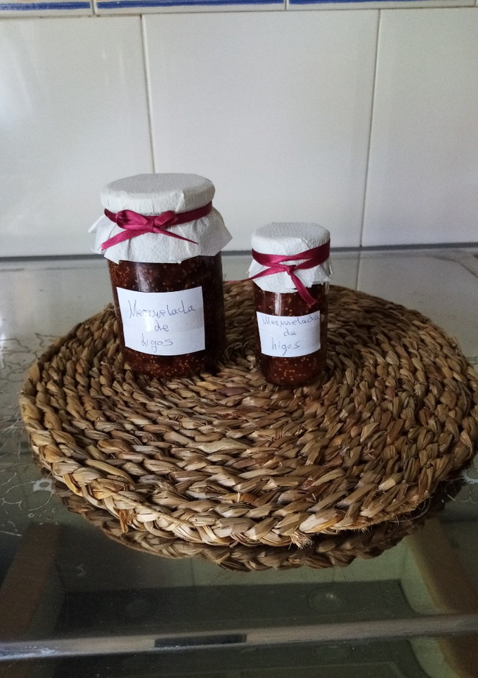 Una foto de Mermelada de higos negros con canela