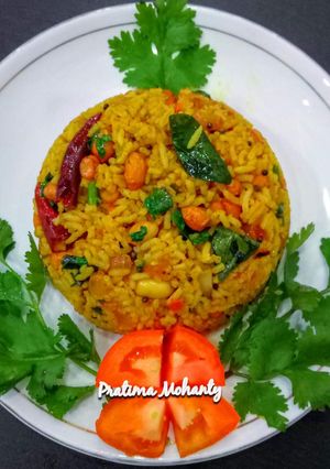 A picture of Puliyogare (Pulihora).