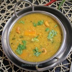 A picture of Sambar Oats Porridge.