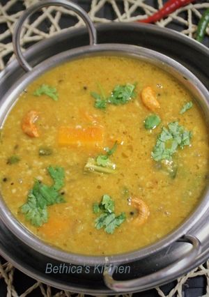 A picture of Sambar Oats Porridge.