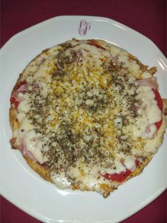 Una foto de Falsa pizza
