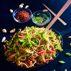 A picture of Veg Hakka Noodles.