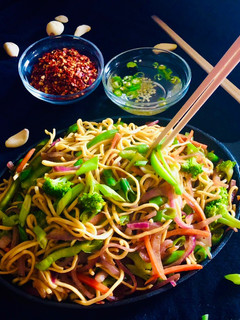 A picture of Veg Hakka Noodles.