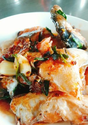 Hình của món Đầu cá hồi kho mặn.
